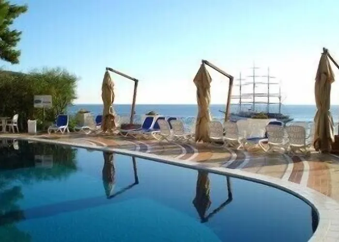 Hotel Giardino Sul Mare 3*