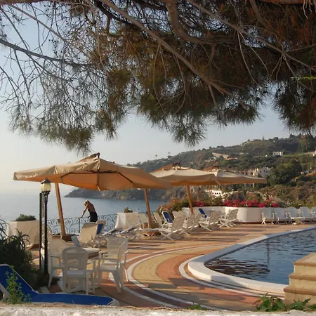 Giardino Sul Mare Hotel 3*