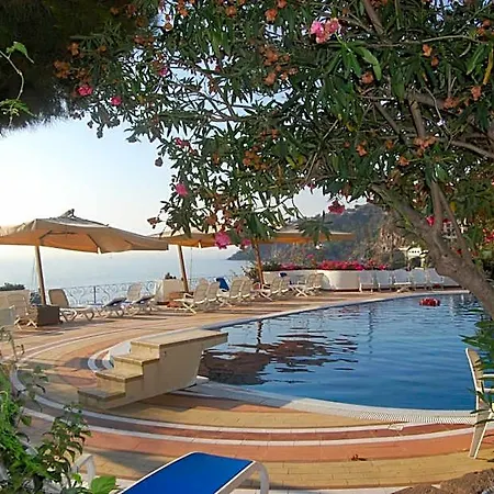 Hotel Giardino Sul Mare 3*