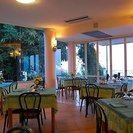 Giardino Sul Mare Hotel 3*